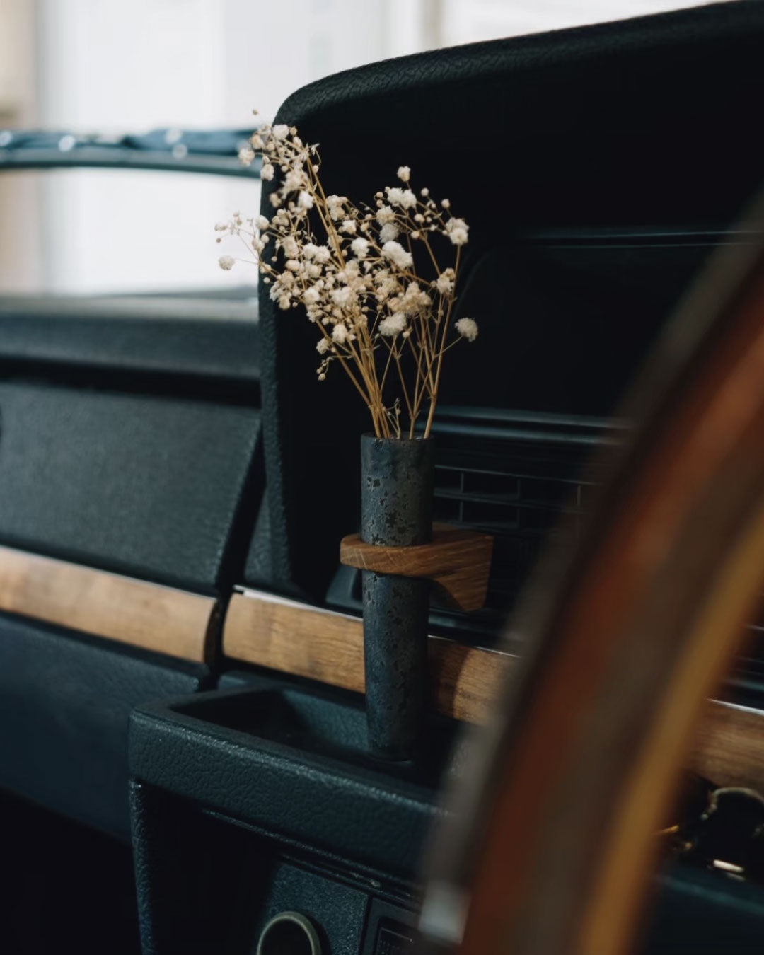 HIGHWAY　CAR FLOWER VASE 一輪挿し CAR FLOWER VASE (Black) – Highway